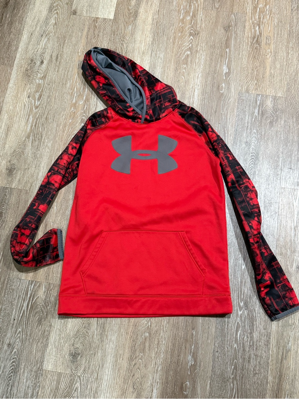 Under Armour Red & Black Boys' Hoodie with Graphic Sleeves